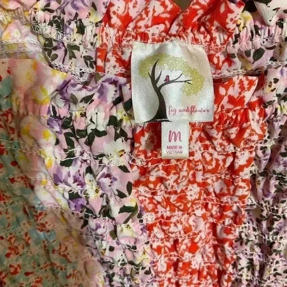 Fig and Flower lined smocked prairie floral boho dress size medium - Picture 4 of 10